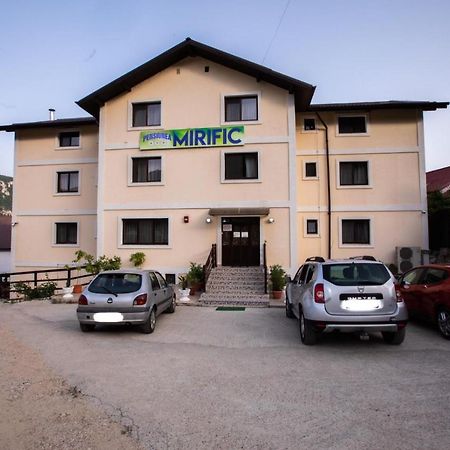 Pensiunea Mirific Dubová Exteriér fotografie